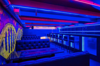   Neon Bar -