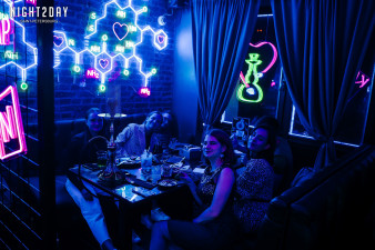   Neon Bar -